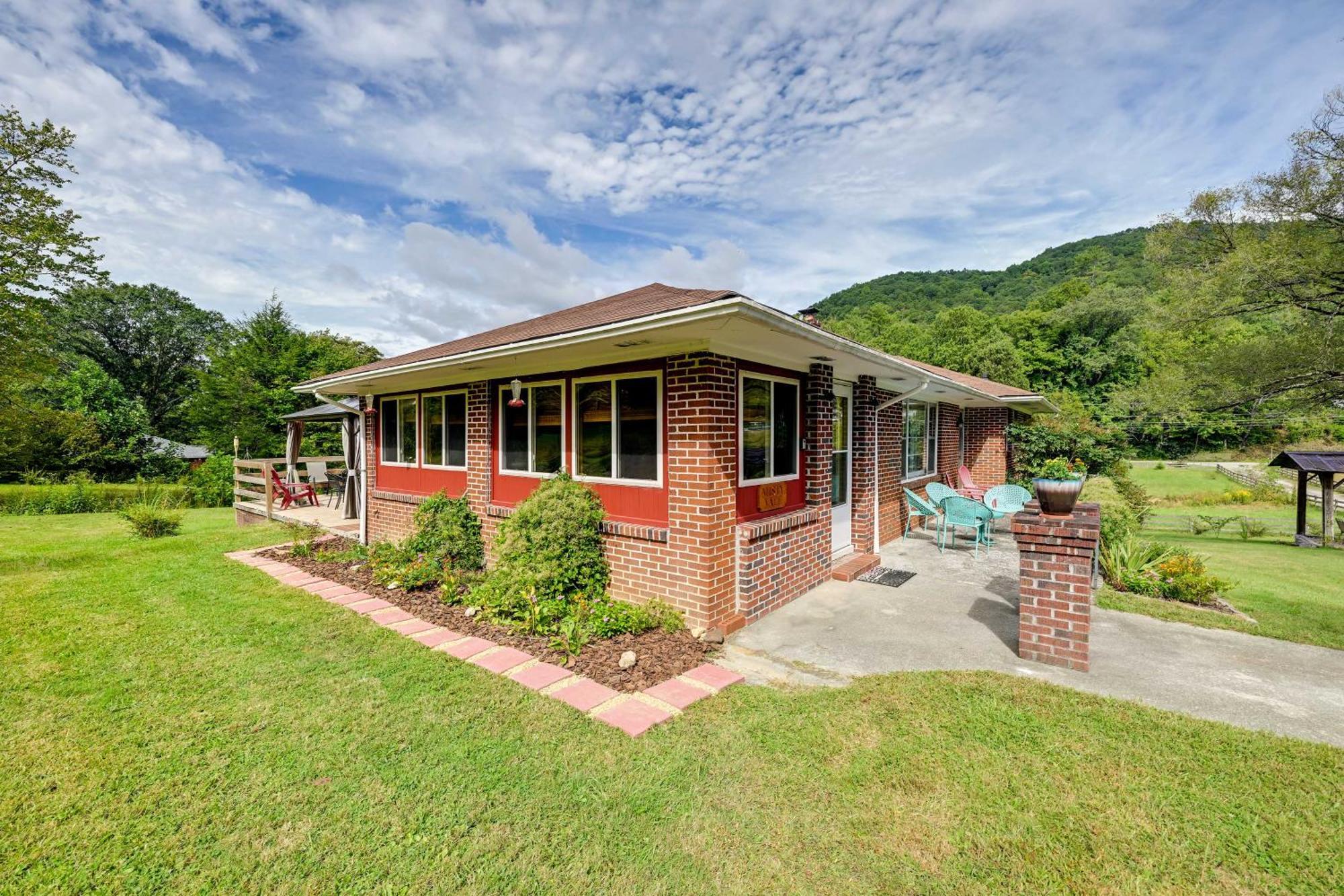 Serene Misty Vale Home With Game Room, Grill! Clayton Esterno foto