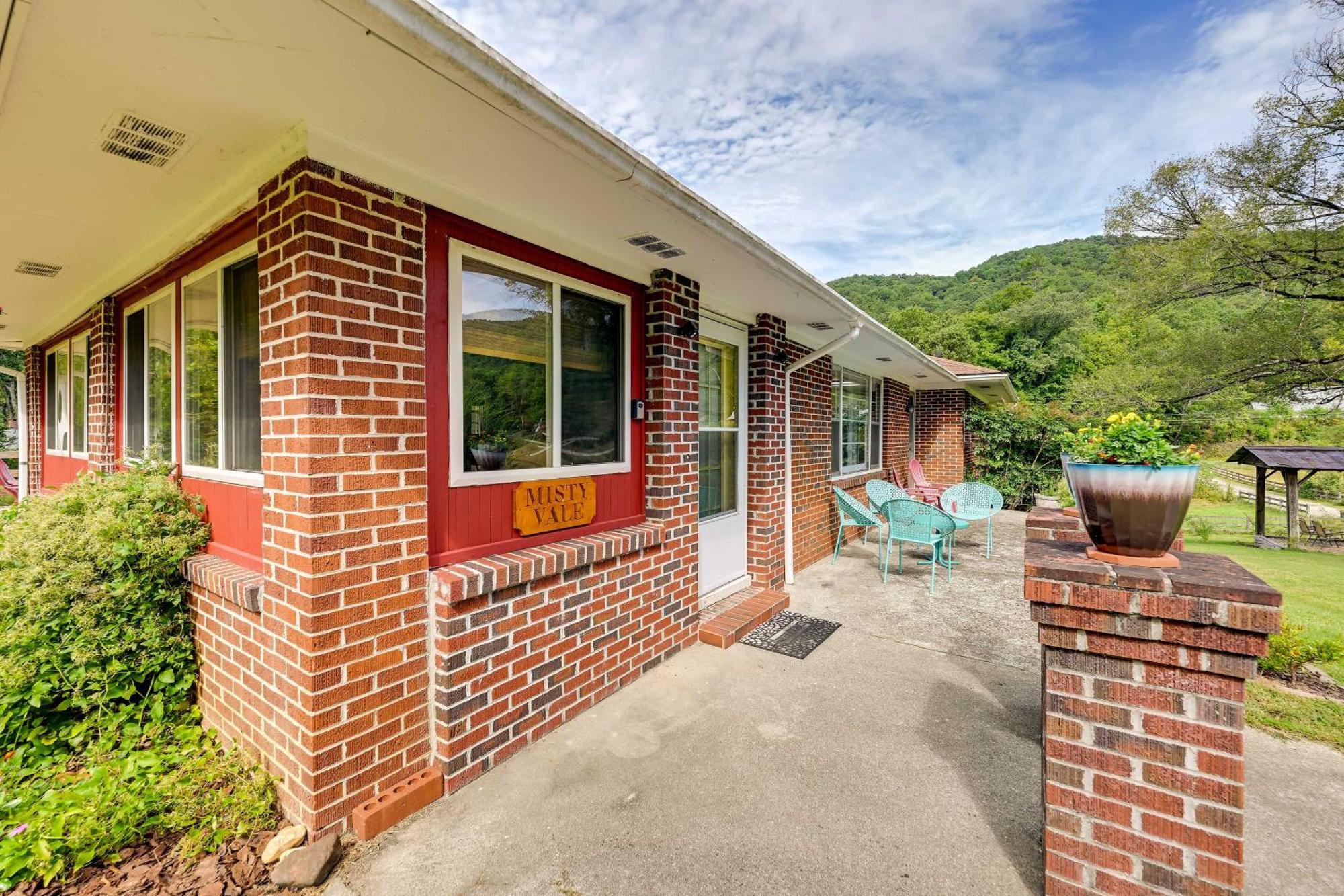 Serene Misty Vale Home With Game Room, Grill! Clayton Esterno foto