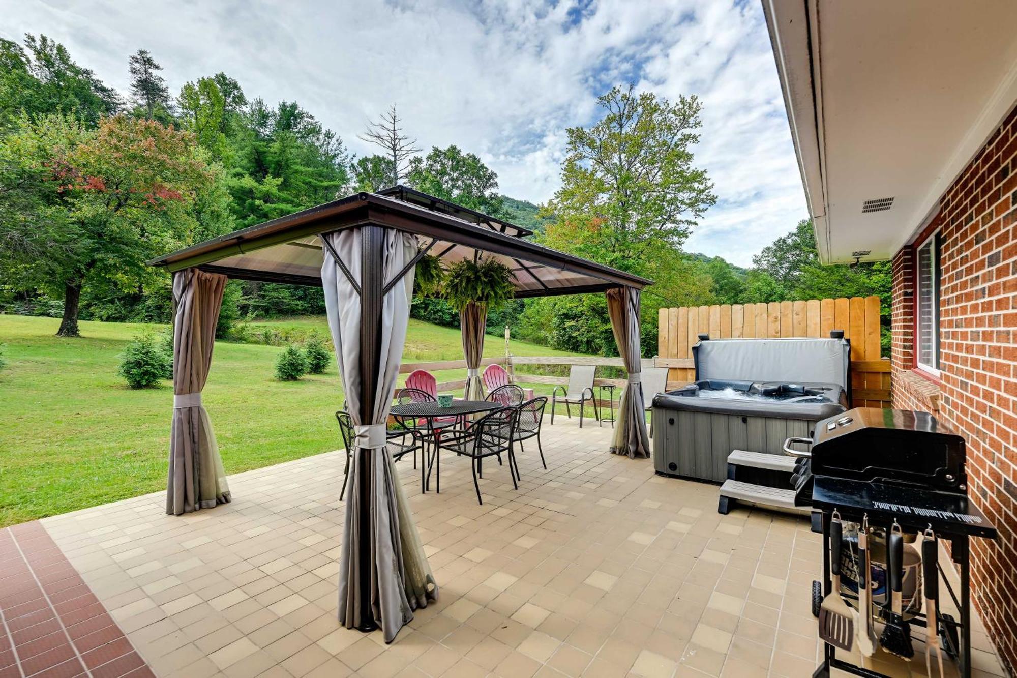 Serene Misty Vale Home With Game Room, Grill! Clayton Esterno foto