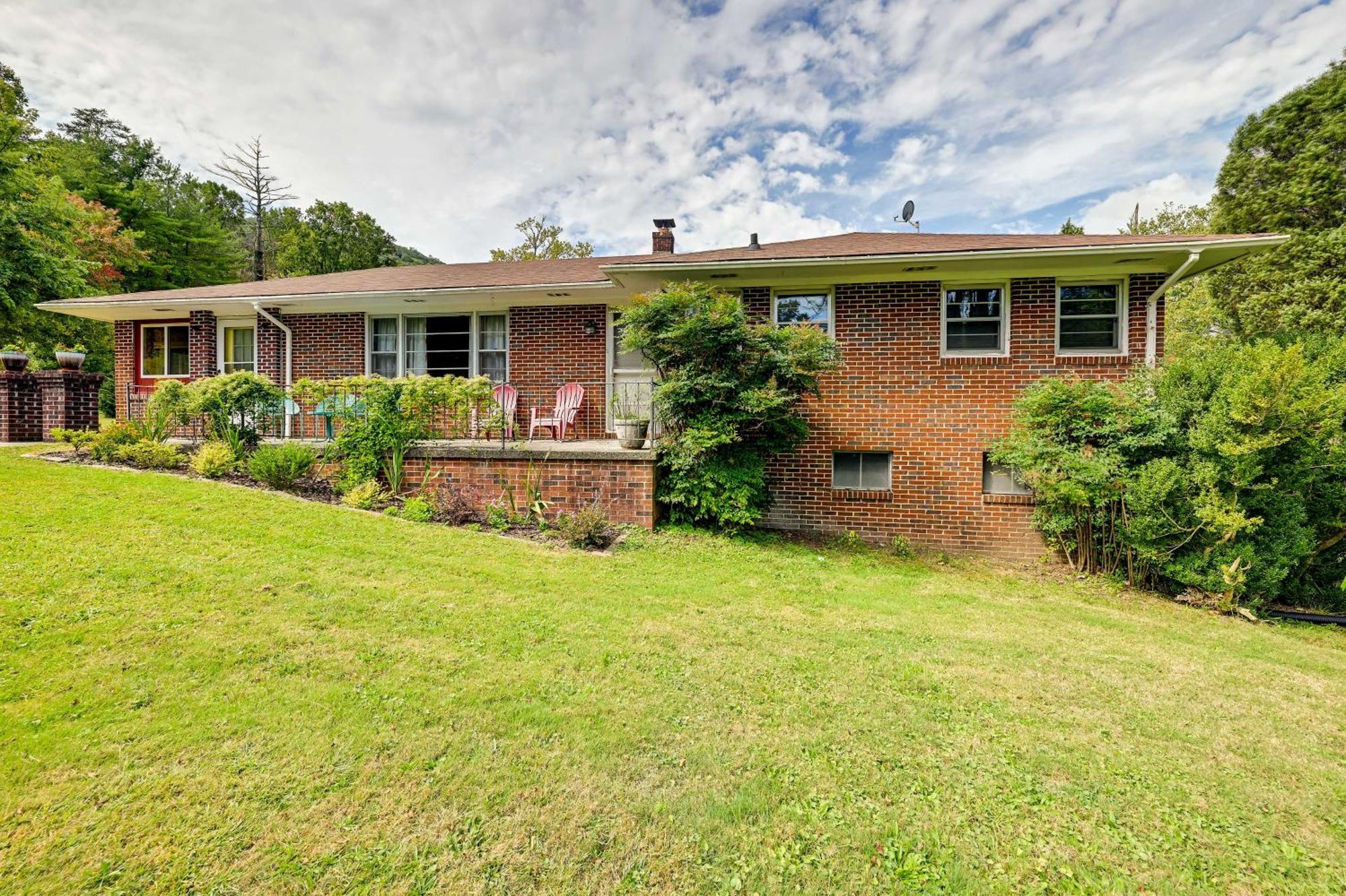 Serene Misty Vale Home With Game Room, Grill! Clayton Esterno foto